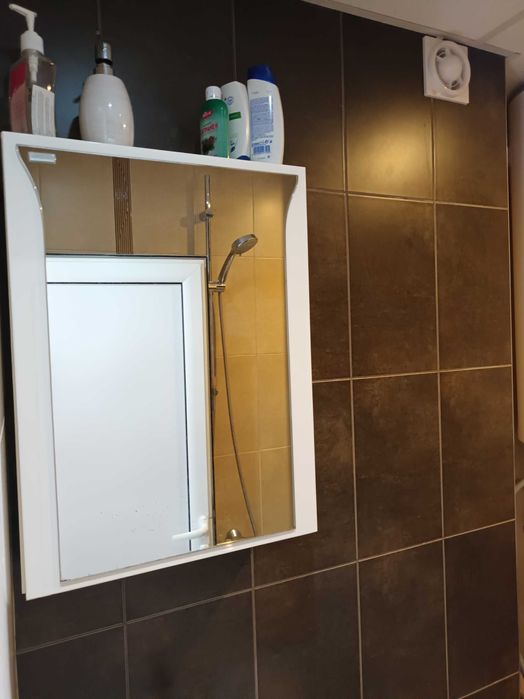 Горен и дорен шкаф за баня