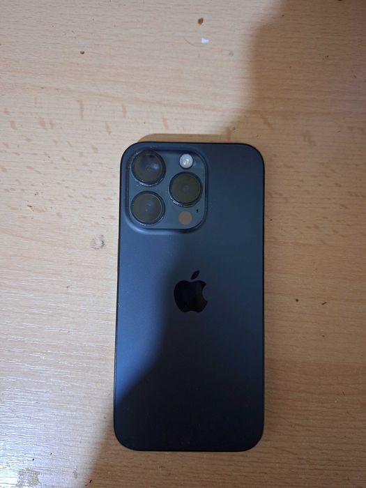 Iphone 15 Pro, in stare bună