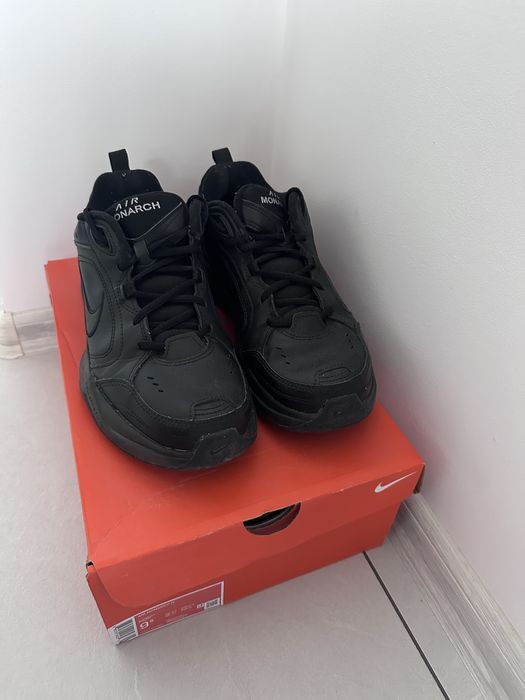 Nike Air Monarch IV