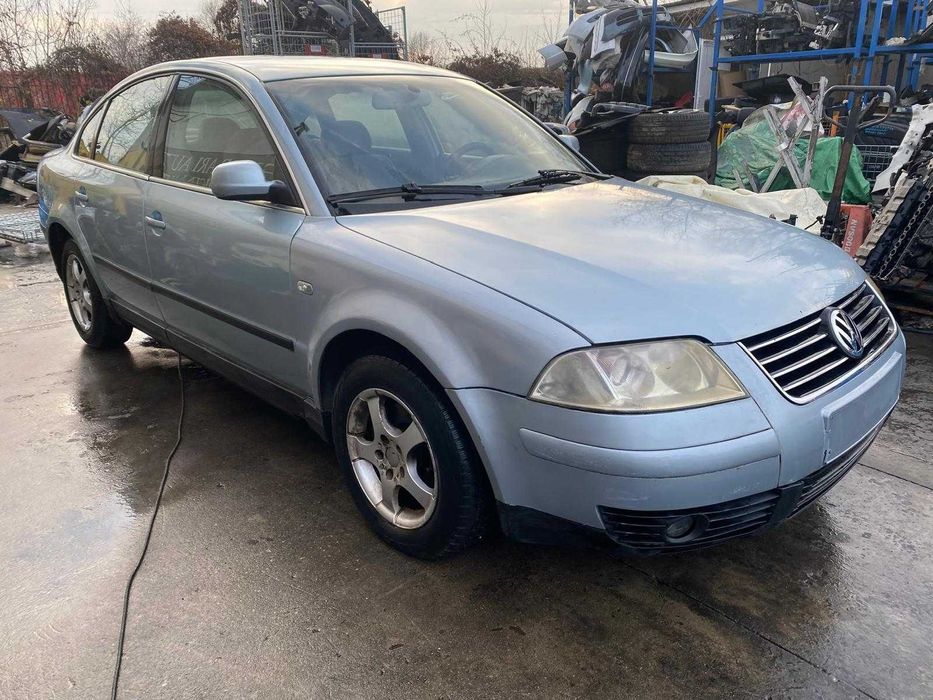 Dezmebrez Passat b5.5 1.9 tdi/bara/far/capota/aripa/oglinda/usa/trager