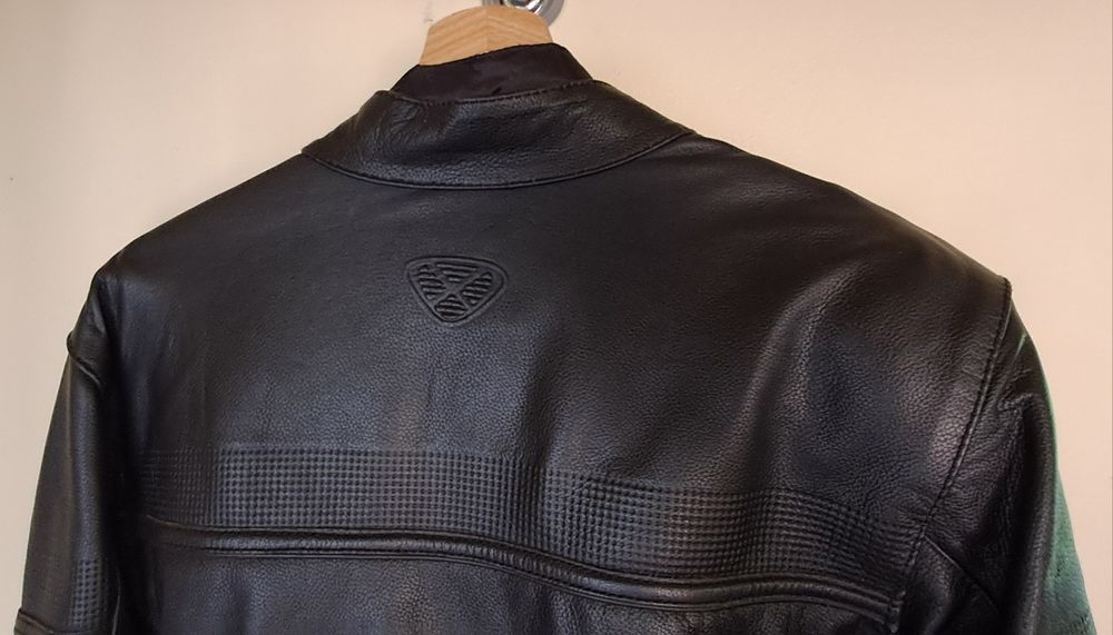 Дамско кожено мото яке IXON, размер L