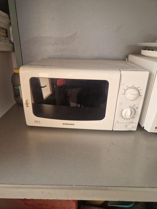 Микроволновая печь