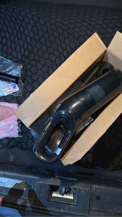 Ручной пылесос для автомобиля