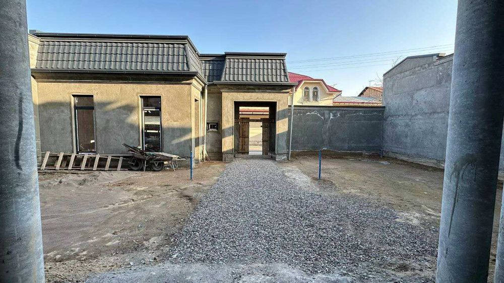 Продам новый дом на участке (5,6 сотых) в центре Луначарского