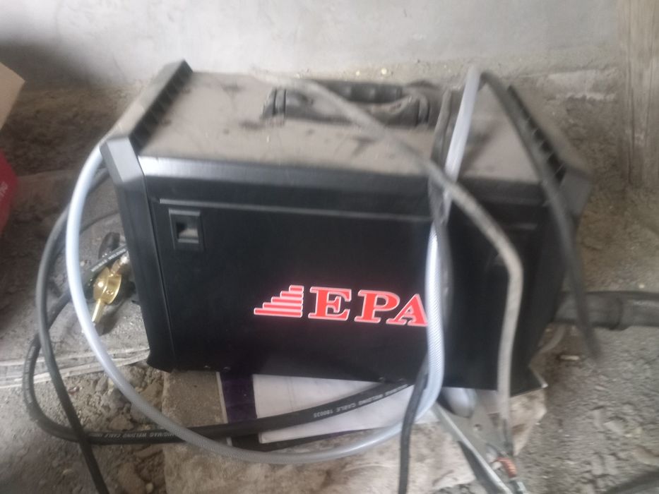 Сварочный аппарат  полуавтомат  с газовым балоном