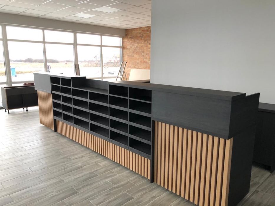 Mobiler bar/ magazin alimentar