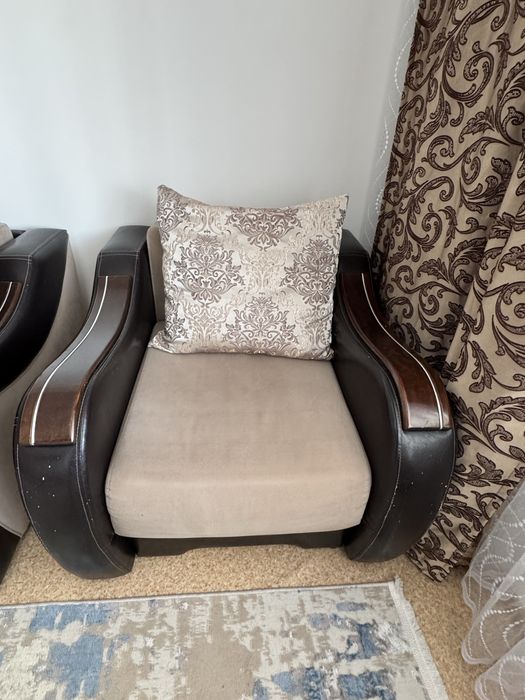 Продается мини диван, пуфик и кресло