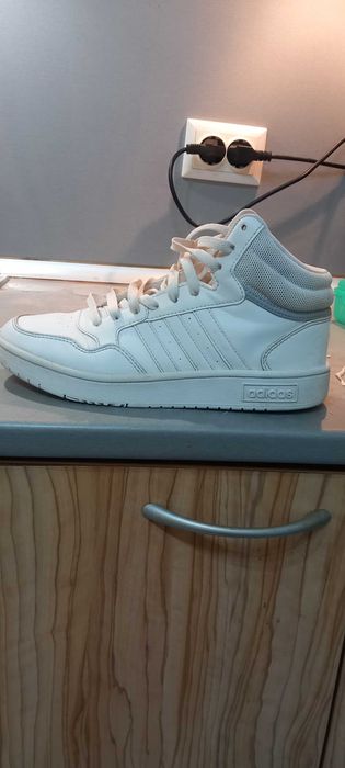 Кецове "adidas".