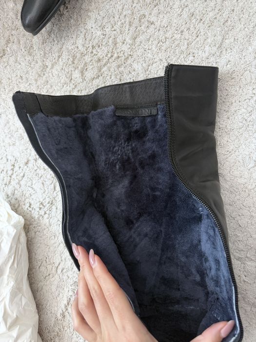 Продам кожаные сапоги Basconi