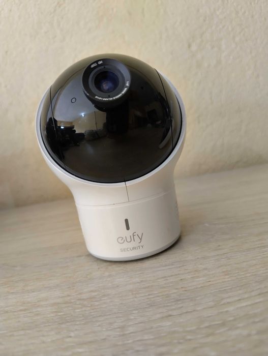 Бебефон Eufy с камера