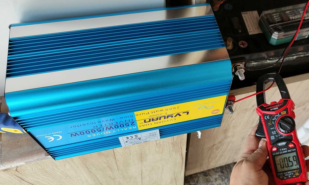 Invertor profesional 5kw/24V cu remote control