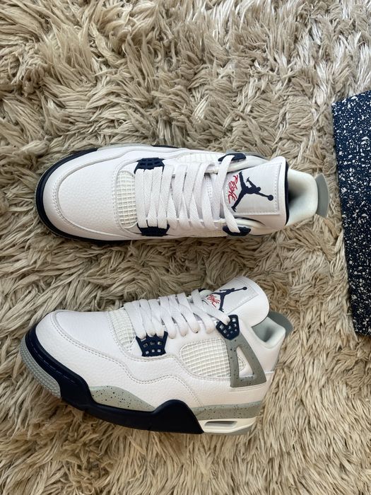 Air Jordan 4 Retro Midnight Navy White Black Fire Red Military Cement