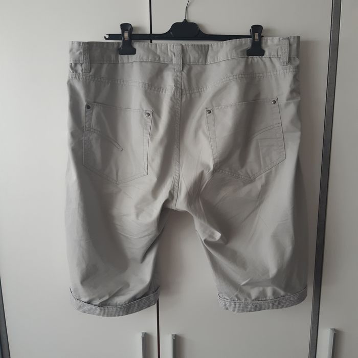 Vand pantalon scurt Yellow dog marimea 56