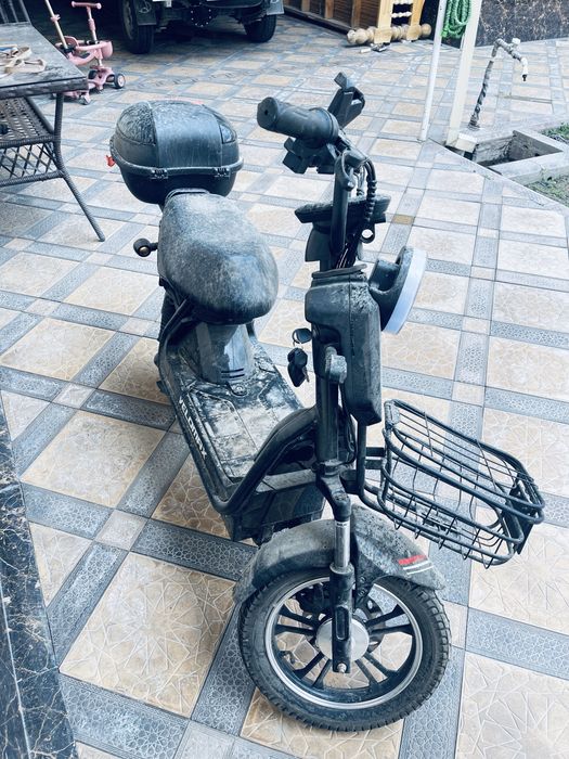 скутер Velomax 12w