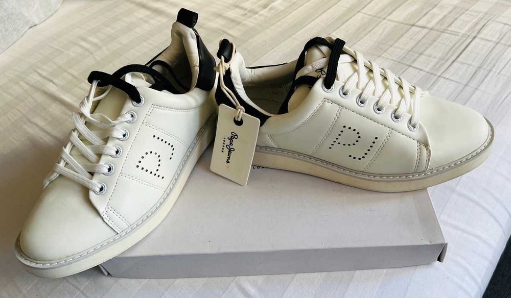 Продавам нови детски обувки