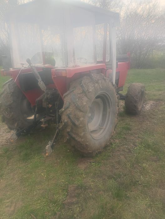 Vând tractor 4x4