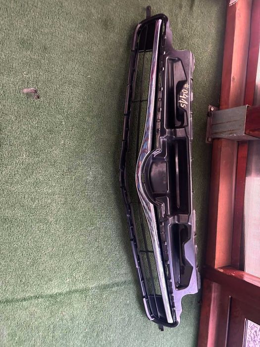 решетка радиаторна Toyota Verso S 2011-2015 г. #042S