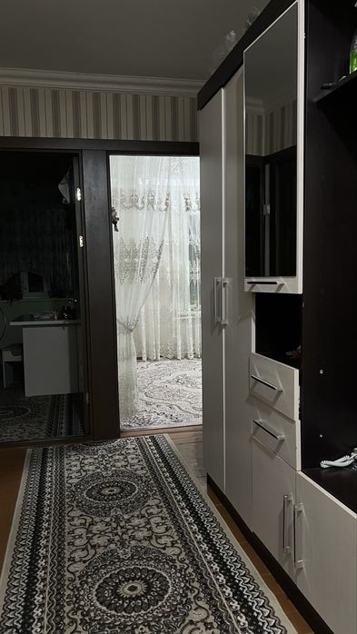 Срочно поодается 3 х комнатная квартира