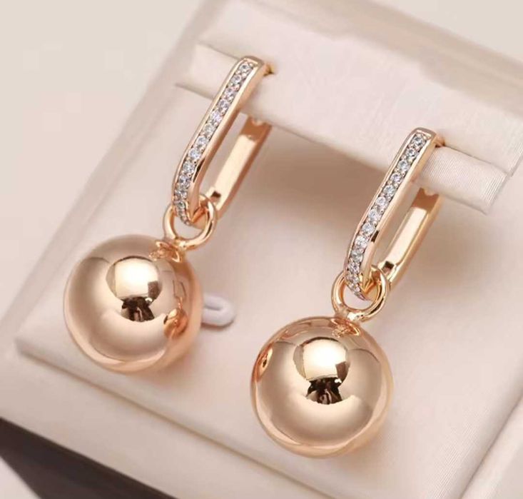 GP10, cercei placati aur 14k,incuietoare sigura,bile, zirconiu alb,noi