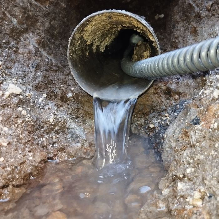 Чистка канализации. Устранение засоров.