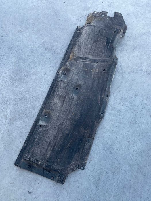 Scut lateral prag dreapta Vw Touareg CR7