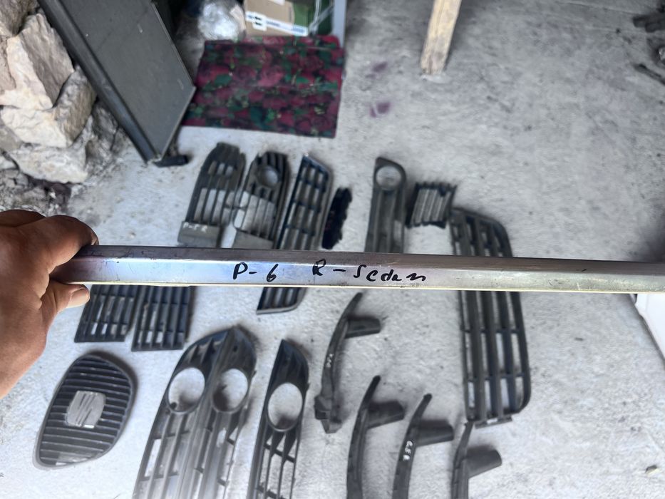 Решетка / решетки предна броня VAG golf 5 touran passat b6 audi seat