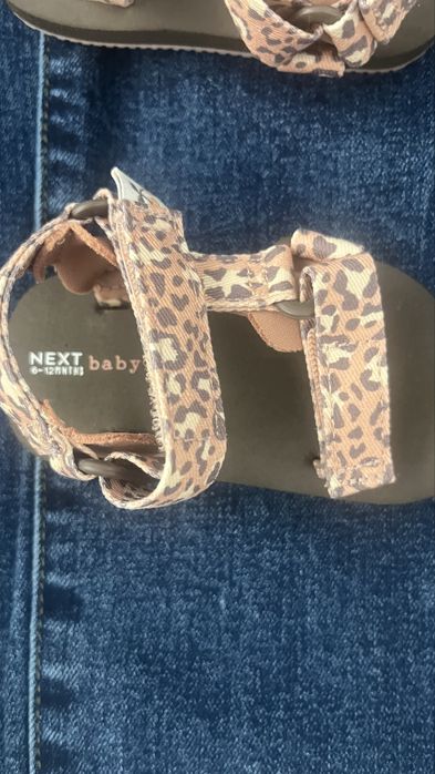 Сандали 6-12 месяцев