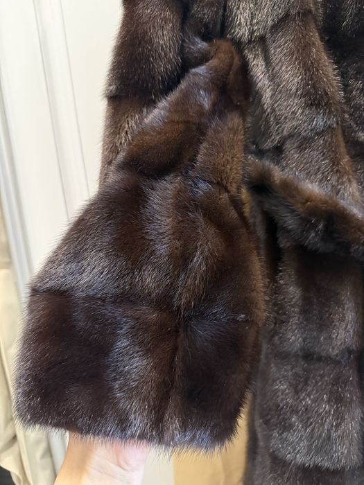 Продам шубу норковую