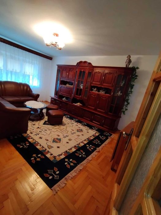 Inchiriez Apartament 3 camere complet mobilat si utilat zona Obcini