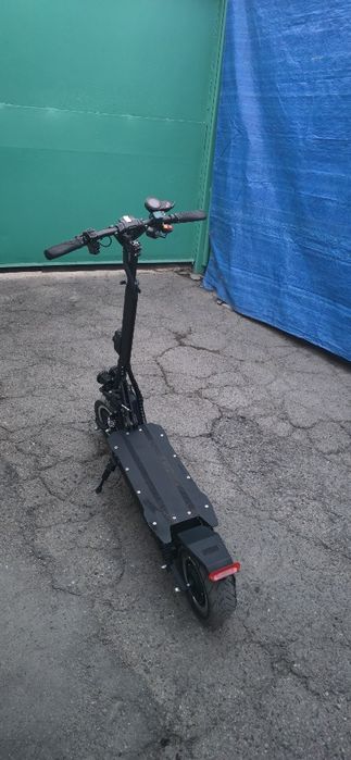 Электросамокат Genesis