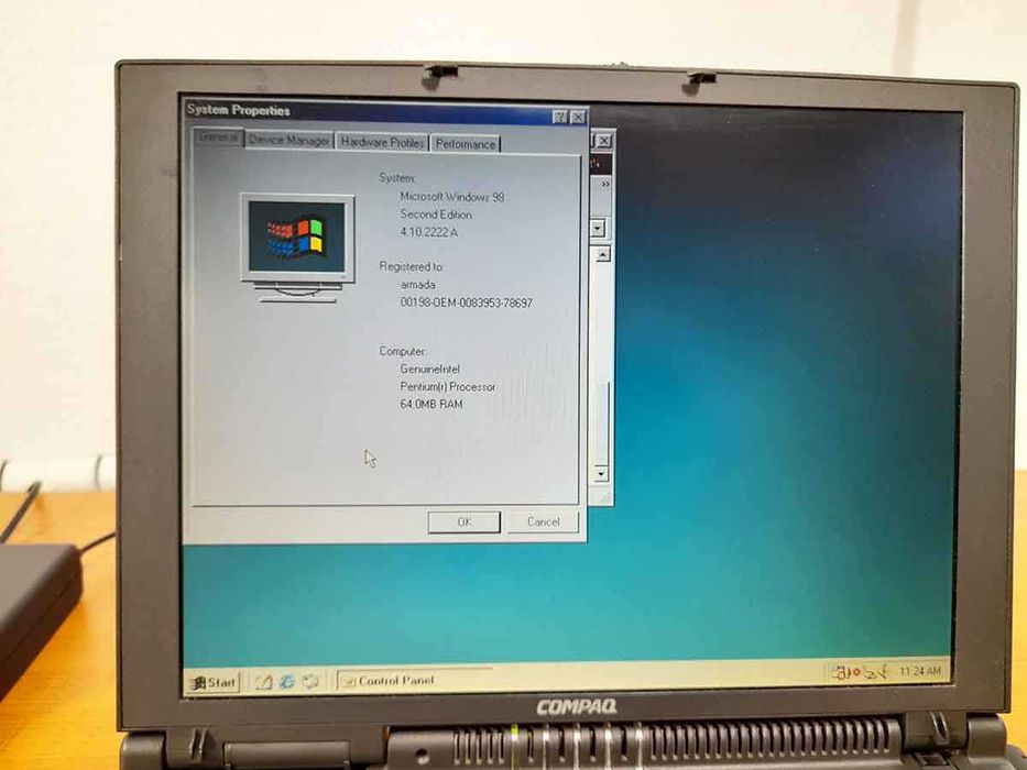 Продавам рядък ретро лаптоп COMPAQ ARMADA 4210T с Windows 98