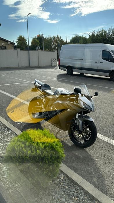 dezmembrari honda cbr 1000 rr fireblade
