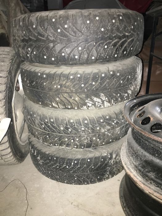 Резина с дисками. Шыпы.