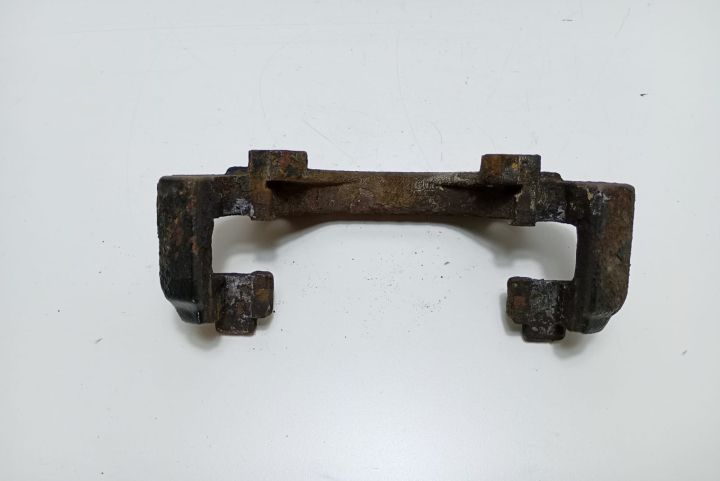 Suport  etrier fata BMW Seria 3 E90/E91/E92/E93