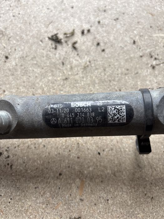 Горивна рейка мерцедес