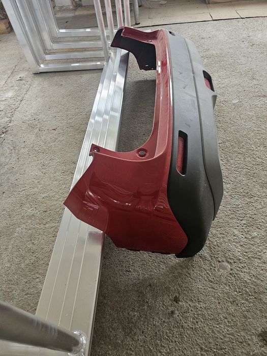 Bară spate spoiler Suzuki Vitara 2016-2020, culoare roșie, impecabila