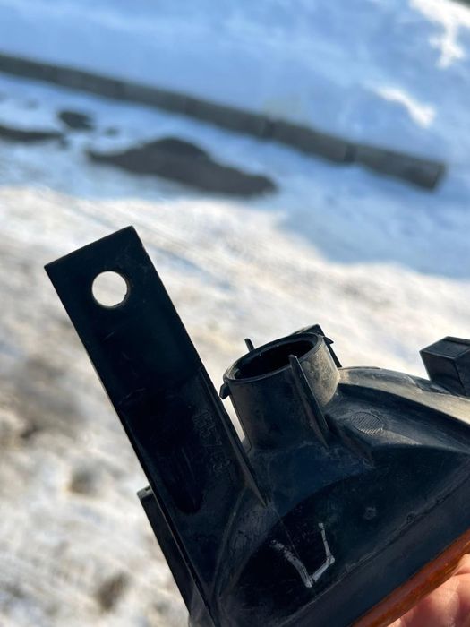 Продам оригинальные привозные поворотники на E34