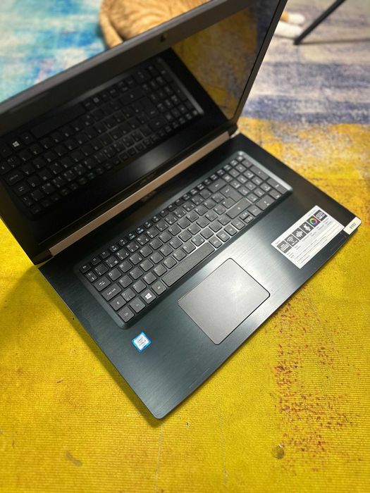 Laptop Acer A517,ecran mare 17.3 led, i3 gen 6, ram 12 gb,ssd m2 120gb
