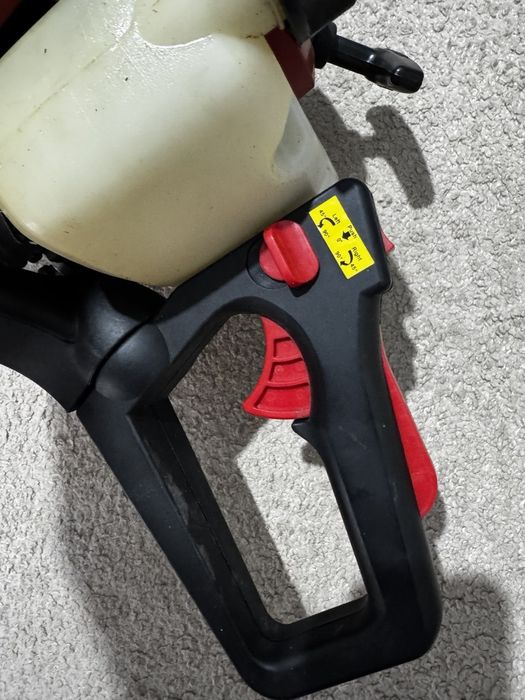 Бензинов храсторез Grizzly BHS 2660
В добро рабо