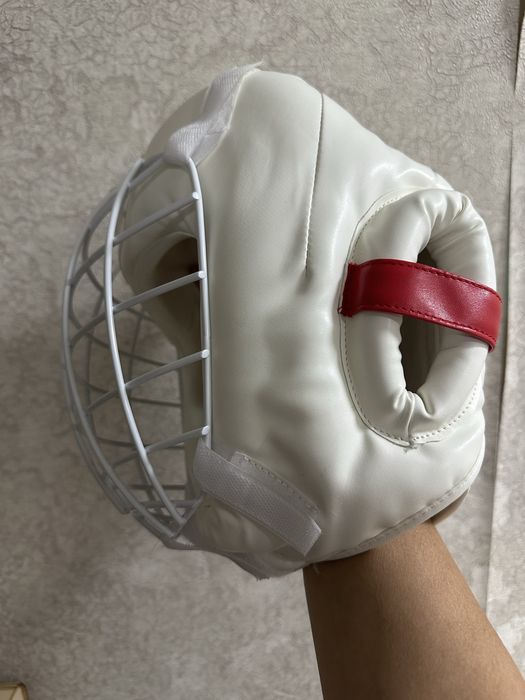 Продам шлем для карате