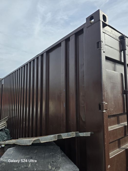 Container izolat 6×2,4