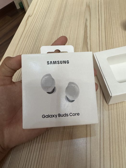 Беспроводные наушники Samsung Galaxy Buds core