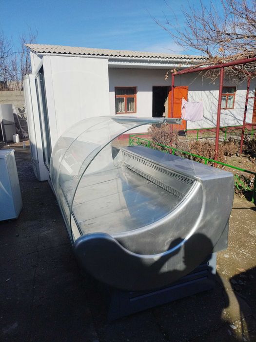 Витринный холодильник