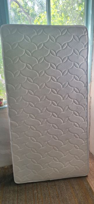Продам матрас 1х1,95