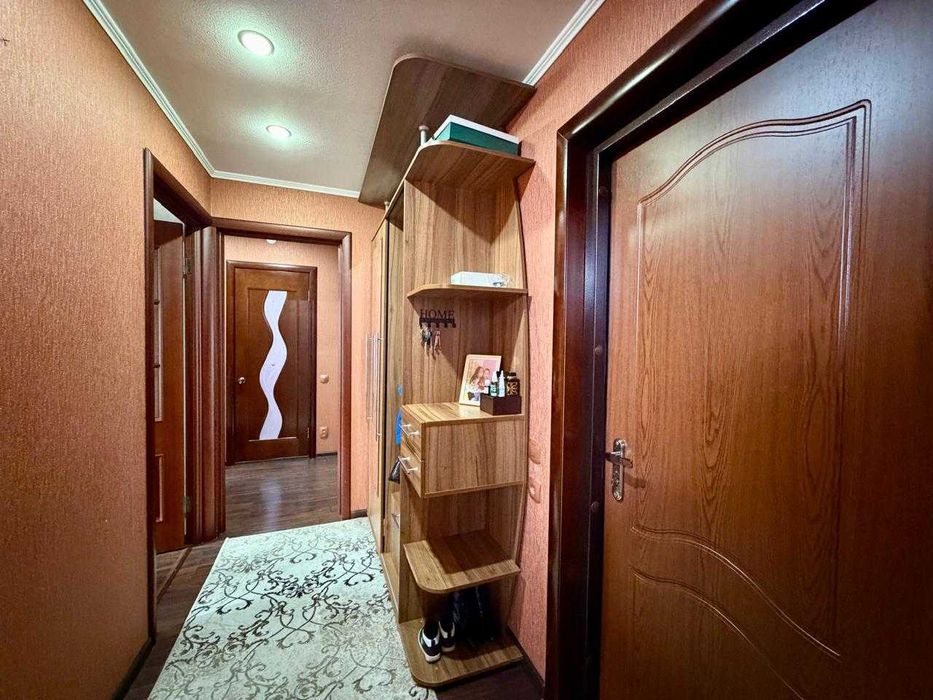 Продам 2 комнатную в Центре