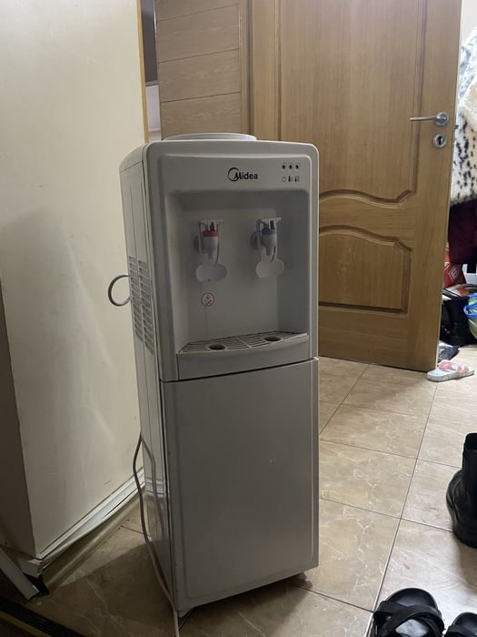Диспенсер для воды Midea