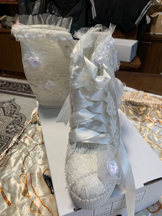 Сватбени обувки без ток. На висока платформа 38 номер