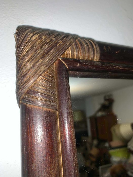 Oglinda in rama de lemn la colt impletita