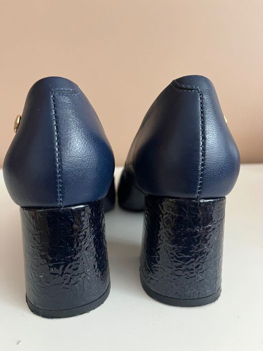 Дамски обувки с ток - син цвят