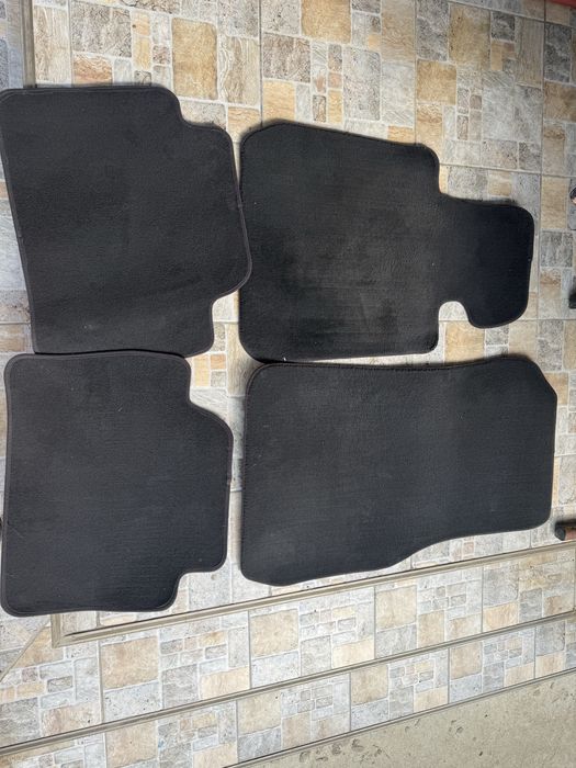 Covorase mocheta bmwf30